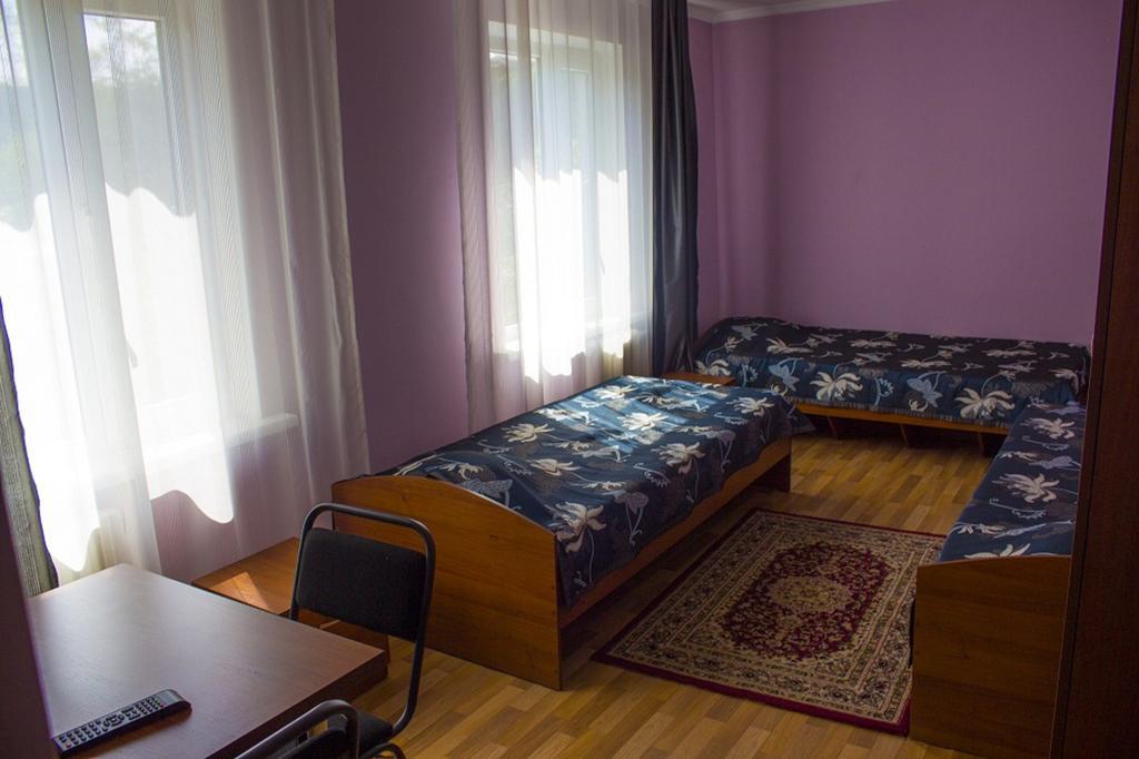 Hotel Tahar Almaty Zimmer foto